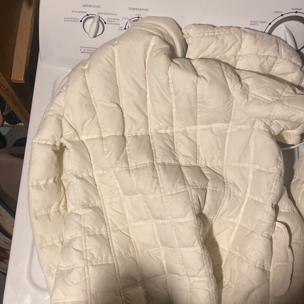 ⛷Cute Abercrombie Winter Puffer Coat! - Picture 3 of 7